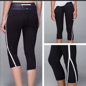 Lululemon Up the Pace Crops sz 4
